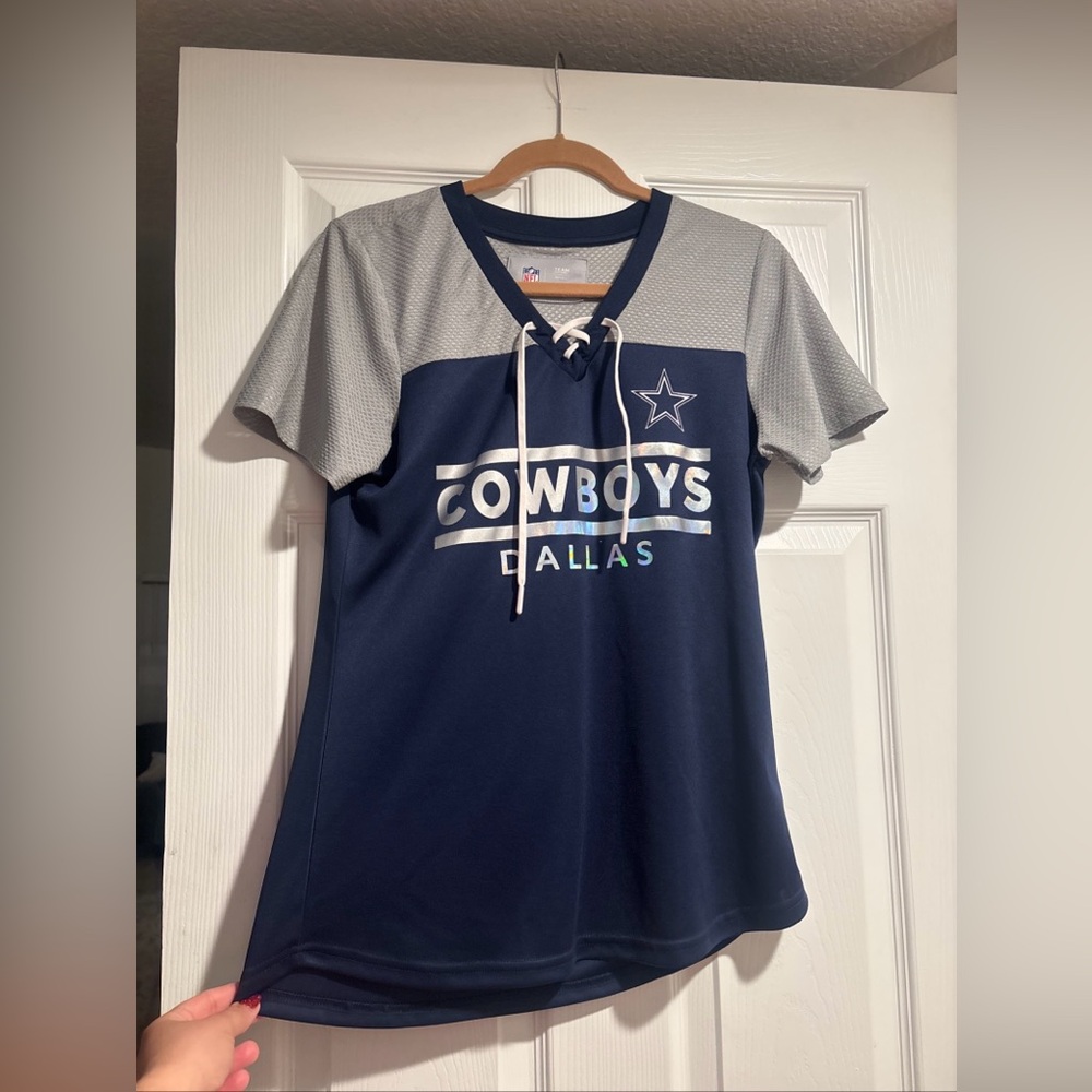 NFL Team Apparel Dallas Cowboys Women's Jersey size Medium - Picture 3 of 3